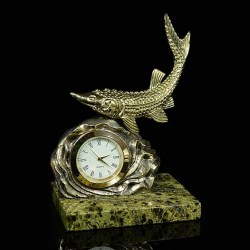 Часы Осетр на волне из бронзы на подставке из змеевика 130х90125 мм 630 г 1311037