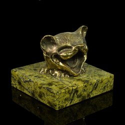 Кот улыбка из бронзы на подставке из змеевика  50 х 50 х 40 мм  1311094